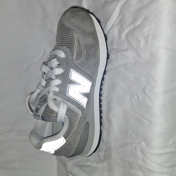 New Balance, Kids Size 11.5, Gray - Picture 3 of 3